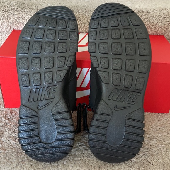 New! Nike sandal sz 5 - Picture 3 of 3